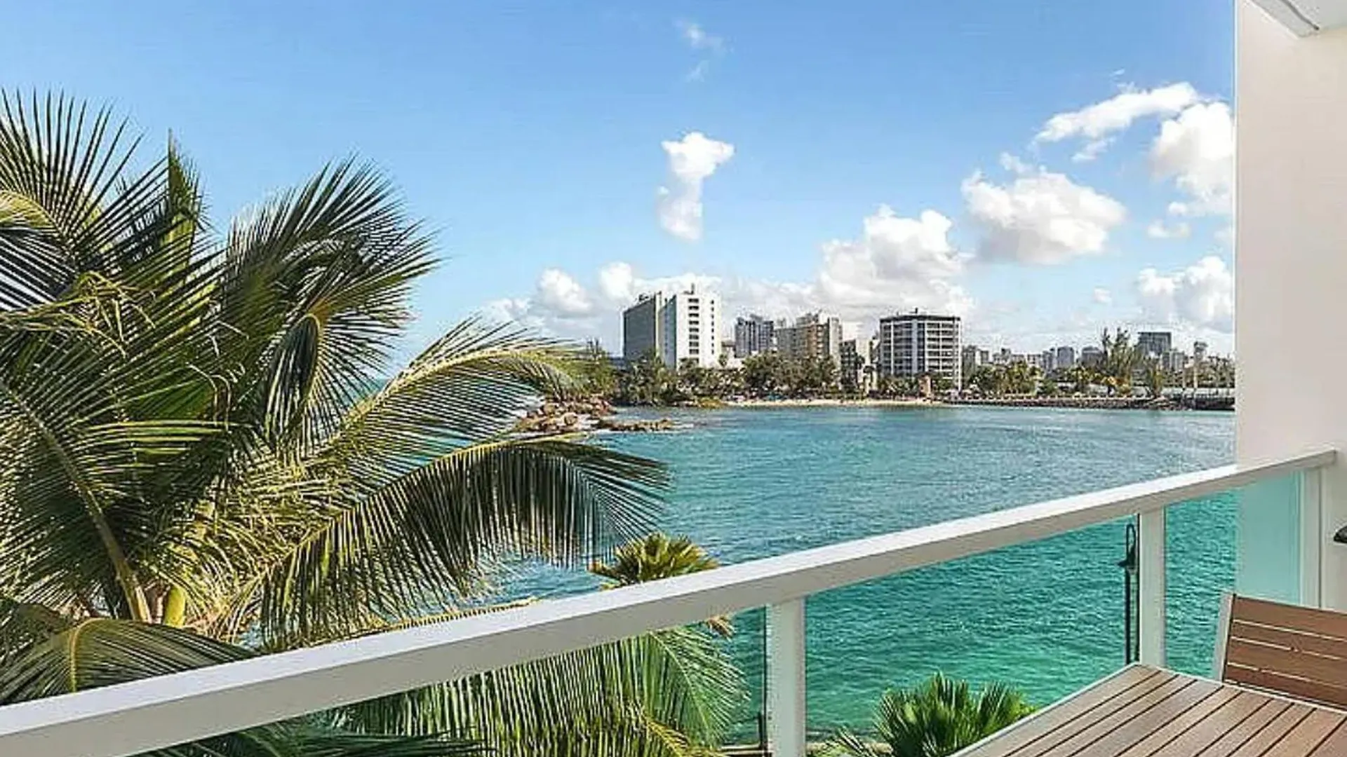 Oceanview Sub Penthouse, Walk To Beach & Pool San Juan Puerto Rico