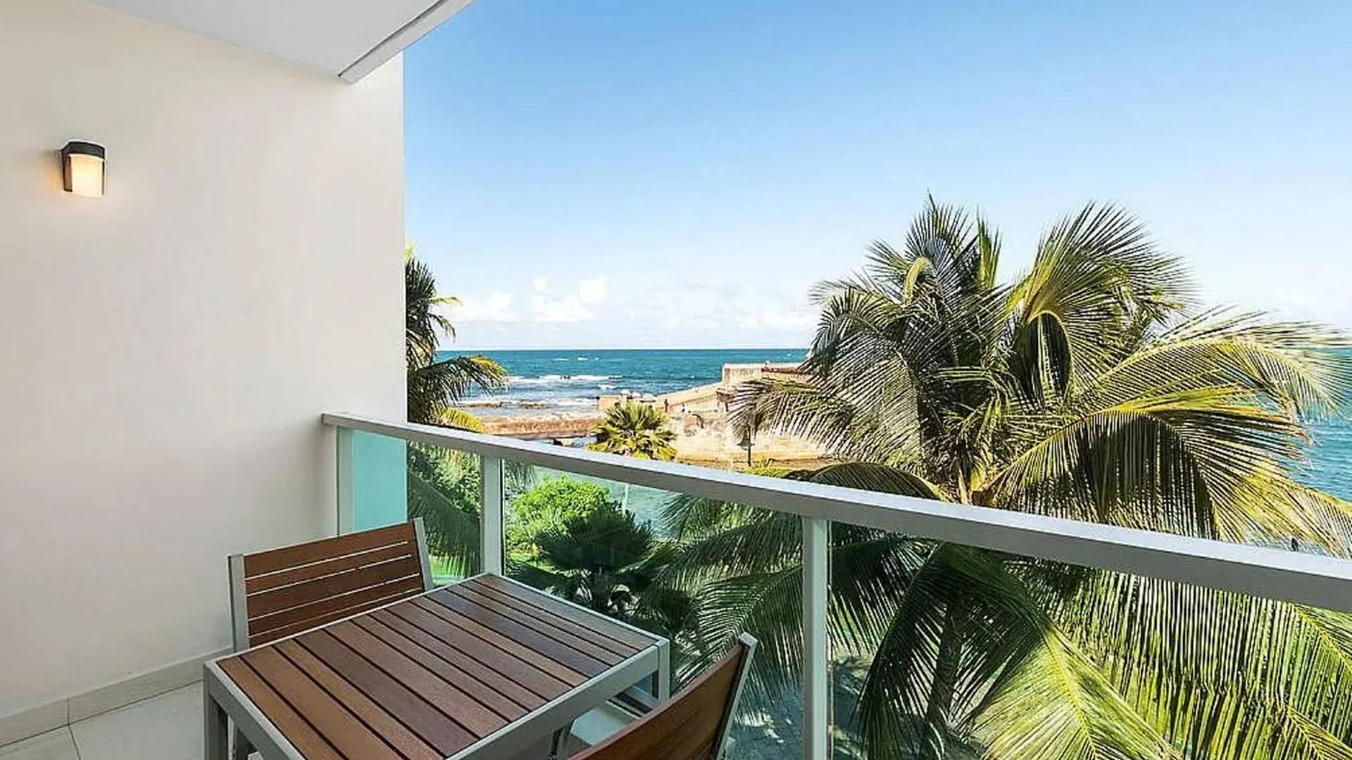 아파트 Oceanview Sub Penthouse, Walk To Beach & Pool 산후안 푸에르토리코